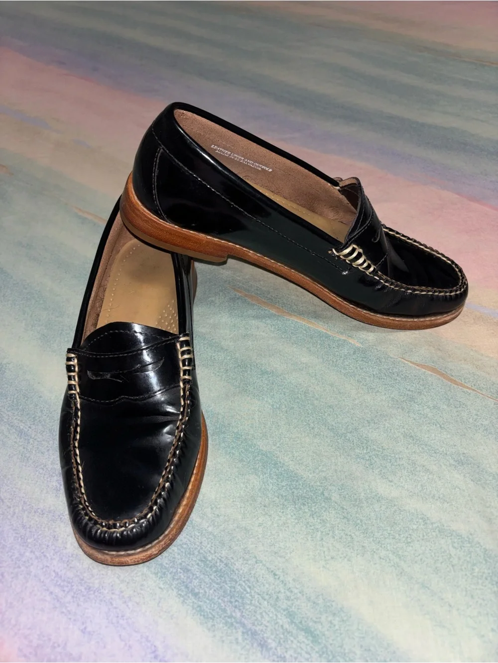 Bass Weejuns patent leather loafer women’s size 7 M